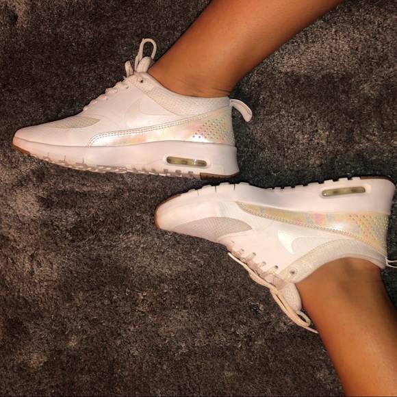 Nike Shoes - White Nike Air Max Thea